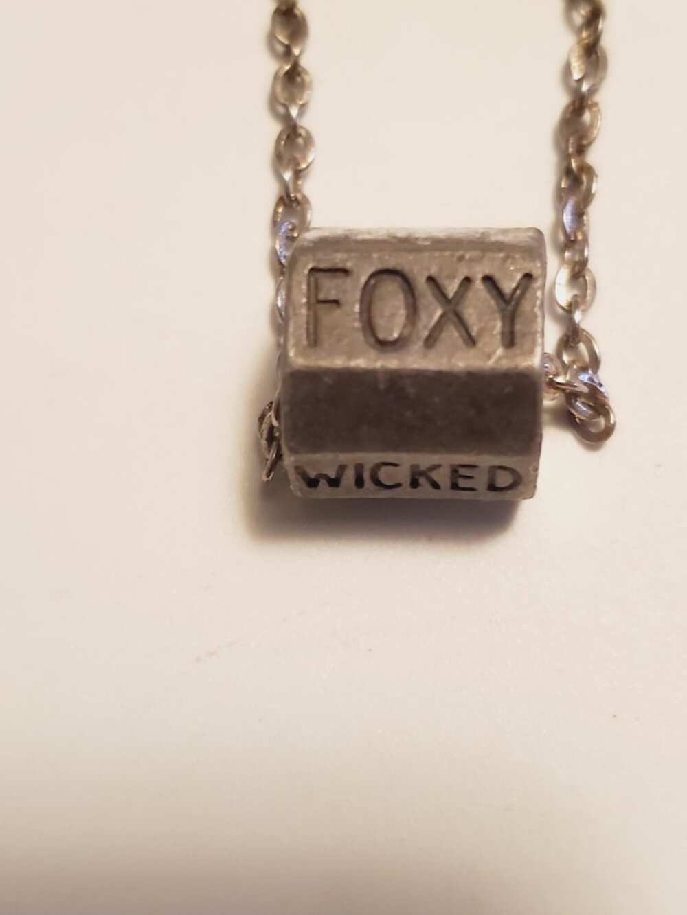 4 Necklaces, items # A-2348-2351, wt. 25 grams. - Picture 4 of 12
